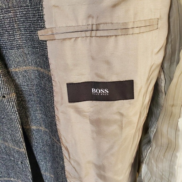 Hugo Boss Stretch Charcoal Plaid Sport Coat Mens Size 44L Wool Blend 3 Button - Picture 8 of 13